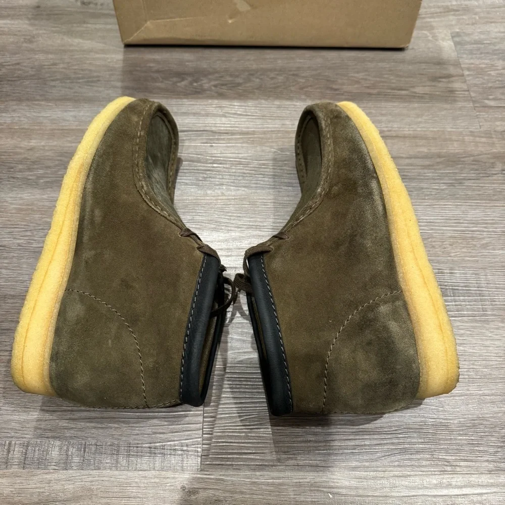 Clarks Wallabee Khaki Pony Hair Vert Olive Interest Suede Chukka Boots